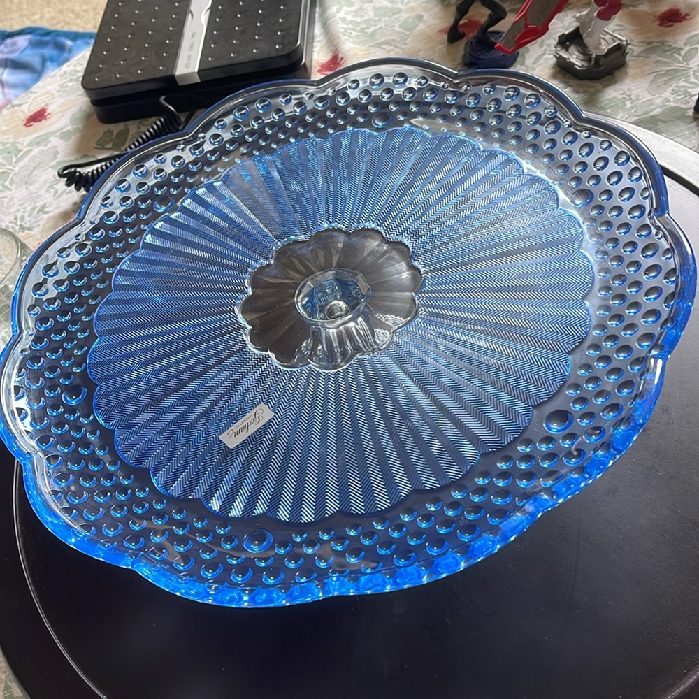 Elegant large Gorham Blue hobnail Glass Cake Stand 13” with original sticker - Picture 4 of 5